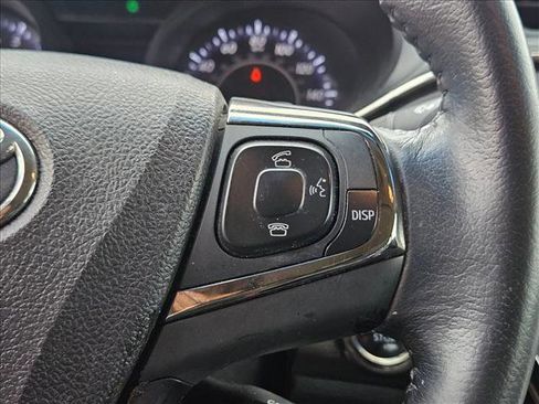 Used 2016 Toyota Avalon XLE Premium image 13