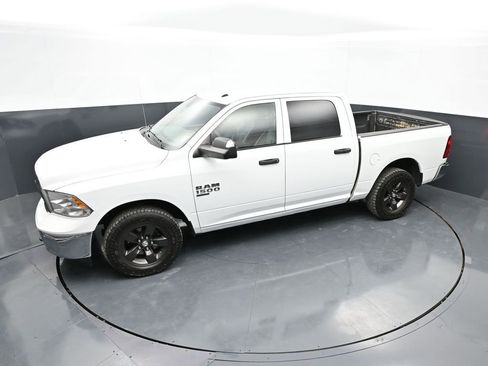 Used 2022 RAM 1500 Tradesman w/ Chrome Appearance Group AWD/4WD image 32