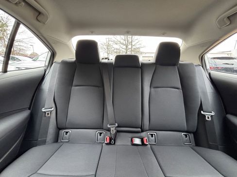 Used 2025 Toyota Corolla LE image 38