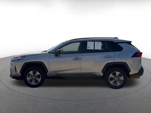 Used 2025 Toyota RAV4 LE image 9