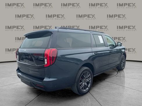 Used 2025 Ford Expedition Max Platinum w/ Stealth Performance Package AWD/4WD image 5