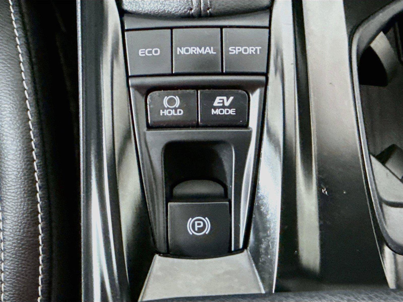 Used 2026 Toyota Camry SE FWD image 22