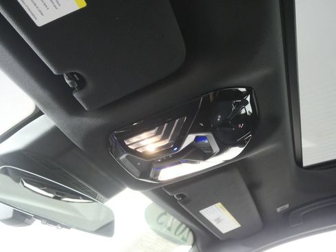 Used 2023 BMW 740i RWD image 20