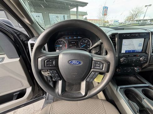 Used 2022 Ford F250 XLT w/ Black Appearance Package image 10