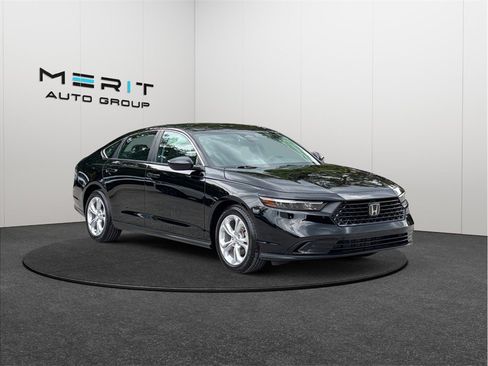 Used 2025 Honda Accord LX image 1