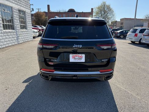 Used 2022 Jeep Grand Cherokee L Summit w/ Luxury Tech Group V AWD/4WD image 6