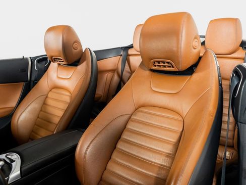 Used 2019 Mercedes-Benz C 300 4MATIC Cabriolet image 3
