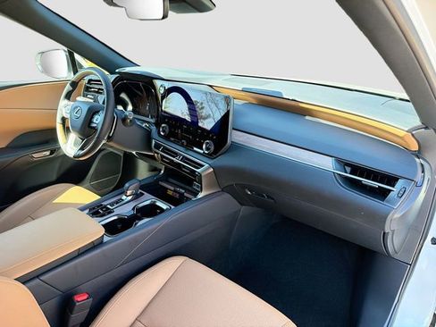 Used 2025 Lexus RX 350 Premium image 15
