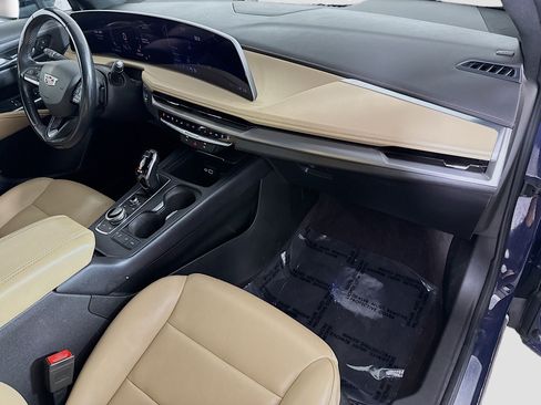 Used 2024 Cadillac XT4 Luxury FWD image 30