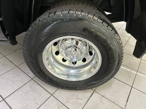 Used 2024 RAM 3500 Laramie AWD/4WD image 15