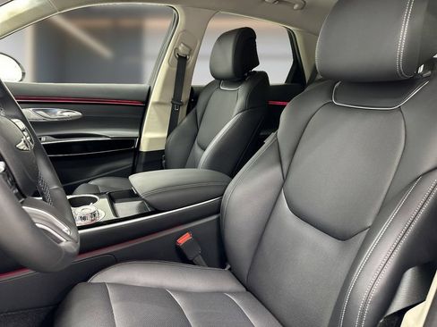 Certified 2026 Genesis GV70 2.5T AWD/4WD image 9