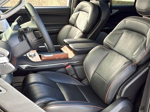 New 2025 Lincoln Navigator L Black Label image 28