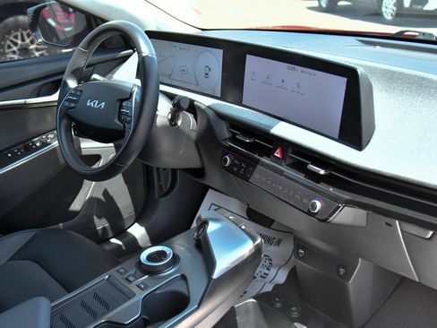 Used 2024 Kia EV6 Light RWD image 47
