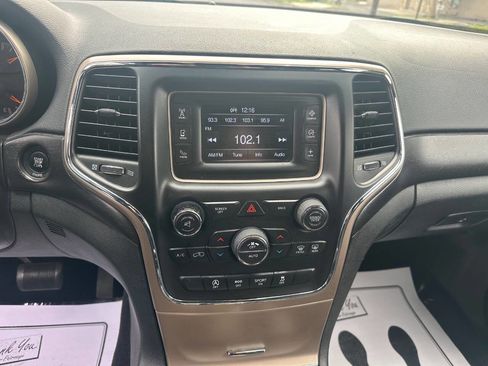 Used 2016 Jeep Grand Cherokee Laredo image 11