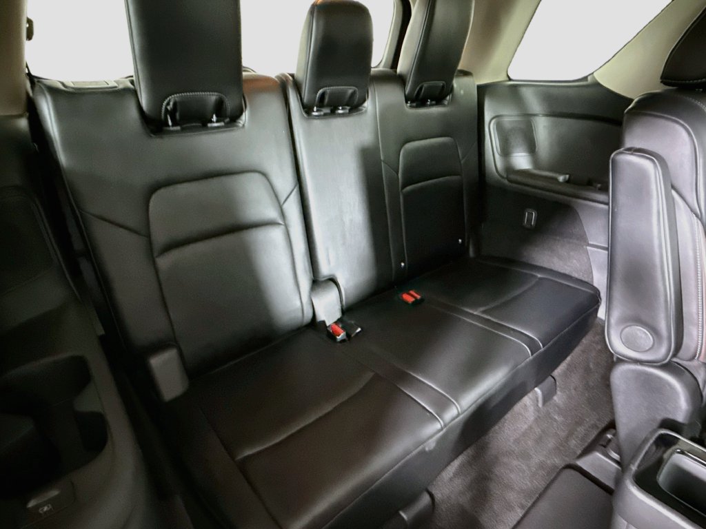 Used 2022 Nissan Pathfinder Platinum w/ Cargo Package AWD/4WD image 27