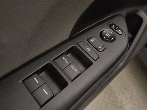 Used 2017 Honda Civic EX-L image 27