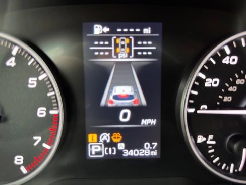 Used 2024 Subaru Crosstrek 2.5i Limited AWD/4WD image 17