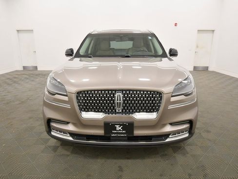Used 2021 Lincoln Aviator Reserve w/ Equipment Group 201A image 11