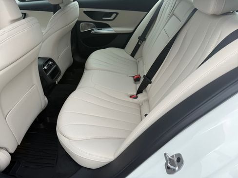 Used 2026 Mercedes-Benz E 350 4MATIC Sedan image 11