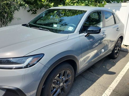 Certified 2025 Honda HR-V Sport image 1