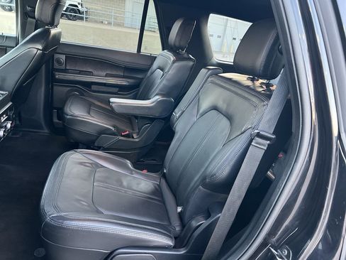 Used 2020 Ford Expedition Limited image 18