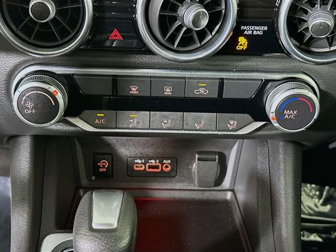 Used 2024 Nissan Sentra SV image 23