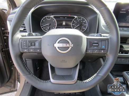 Certified 2025 Nissan Rogue SV FWD image 31