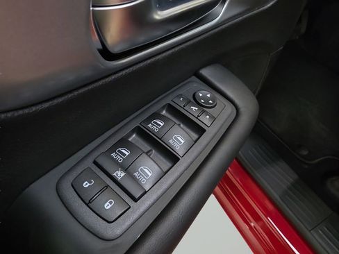 New 2026 Chrysler Pacifica Limited image 15