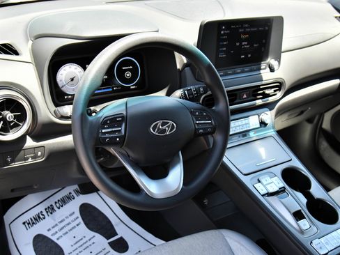 Used 2023 Hyundai Kona SE w/ Cargo Package FWD image 16