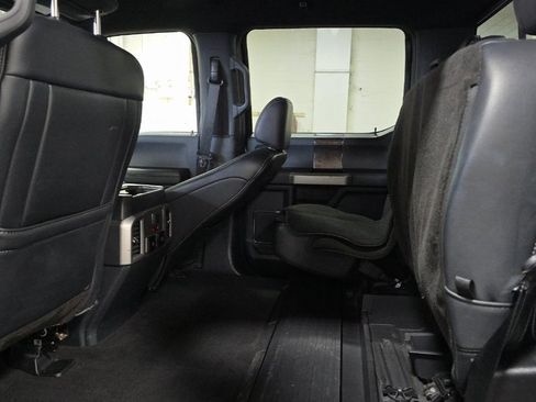 Used 2022 Ford F250 Lariat w/ Black Appearance Package image 10