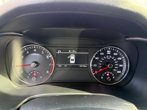 Used 2024 Kia Forte LXS FWD image 23