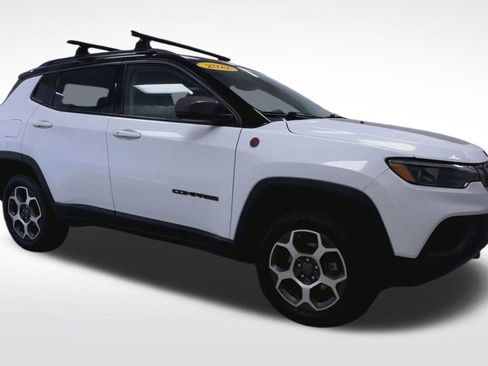 Used 2022 Jeep Compass Trailhawk w/ Trailhawk Elite Group image 2