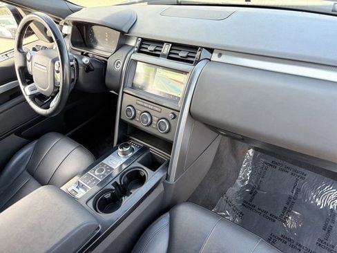 Used 2020 Land Rover Discovery Landmark AWD/4WD image 21