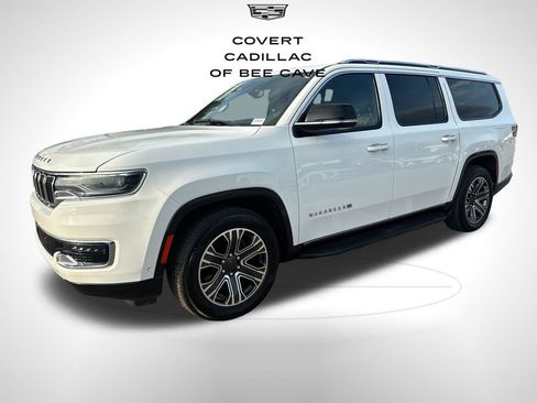 Used 2023 Jeep Wagoneer L Series II image 1