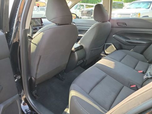 Used 2024 Nissan Altima 2.5 SV FWD image 16