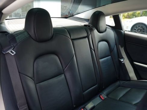 Used 2019 Tesla Model 3 RWD image 14