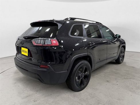 Used 2021 Jeep Cherokee Latitude Plus image 5
