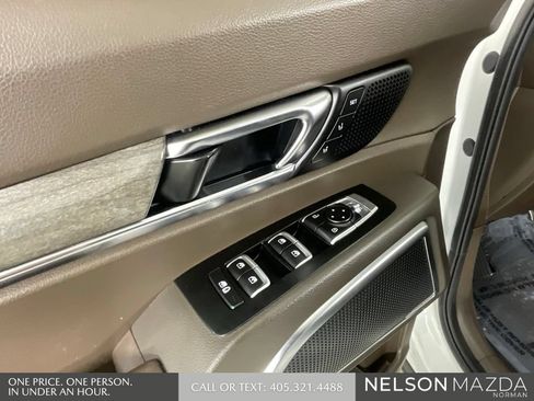 Used 2021 Kia Telluride SX w/ Towing Package FWD image 17