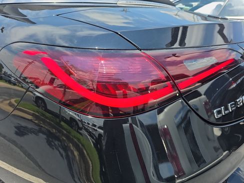 Used 2025 Mercedes-Benz CLE 300 4MATIC Cabriolet image 33