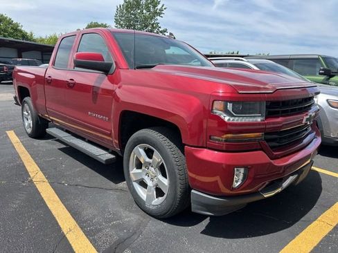 Used 2018 Chevrolet Silverado 1500 LT w/ True North Edition AWD/4WD image 2