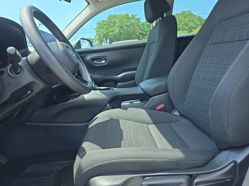 Used 2024 Honda HR-V LX image 11