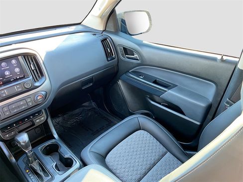 Used 2022 Chevrolet Colorado Z71 image 21