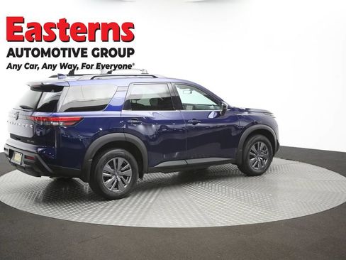 Used 2023 Nissan Pathfinder SV AWD/4WD image 45