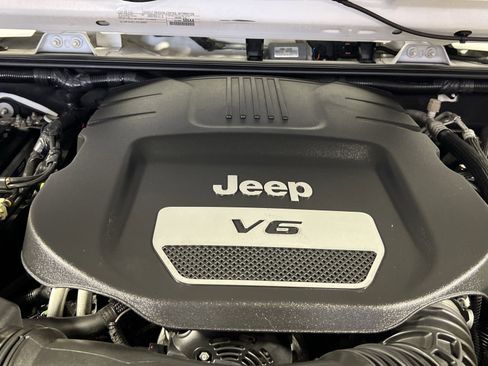 Used 2016 Jeep Wrangler Unlimited Willys image 26