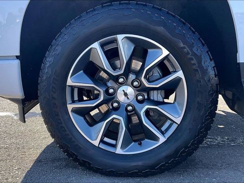 Used 2025 Chevrolet Silverado 1500 RST image 35