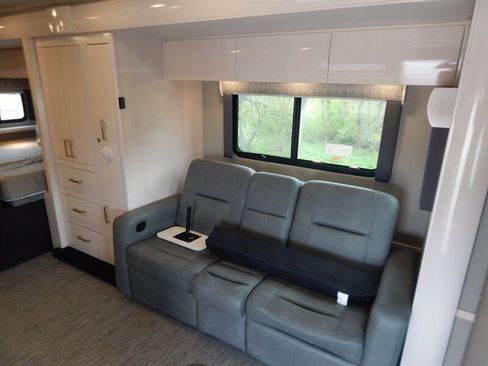 Used 2020 Mercedes-Benz Sprinter 3500 image 41