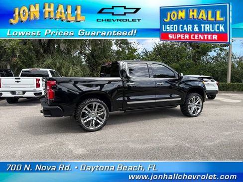 Used 2025 Chevrolet Silverado 1500 High Country w/ High Country Premium Package AWD/4WD image 12