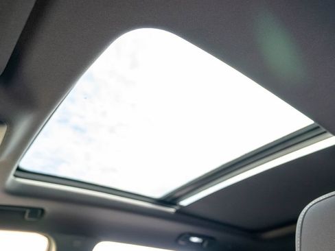 New 2026 Chevrolet Equinox LT w/ Midnight Edition FWD image 19