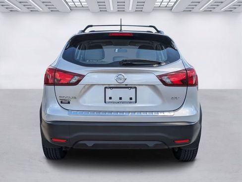 Used 2018 Nissan Rogue Sport SV FWD image 6