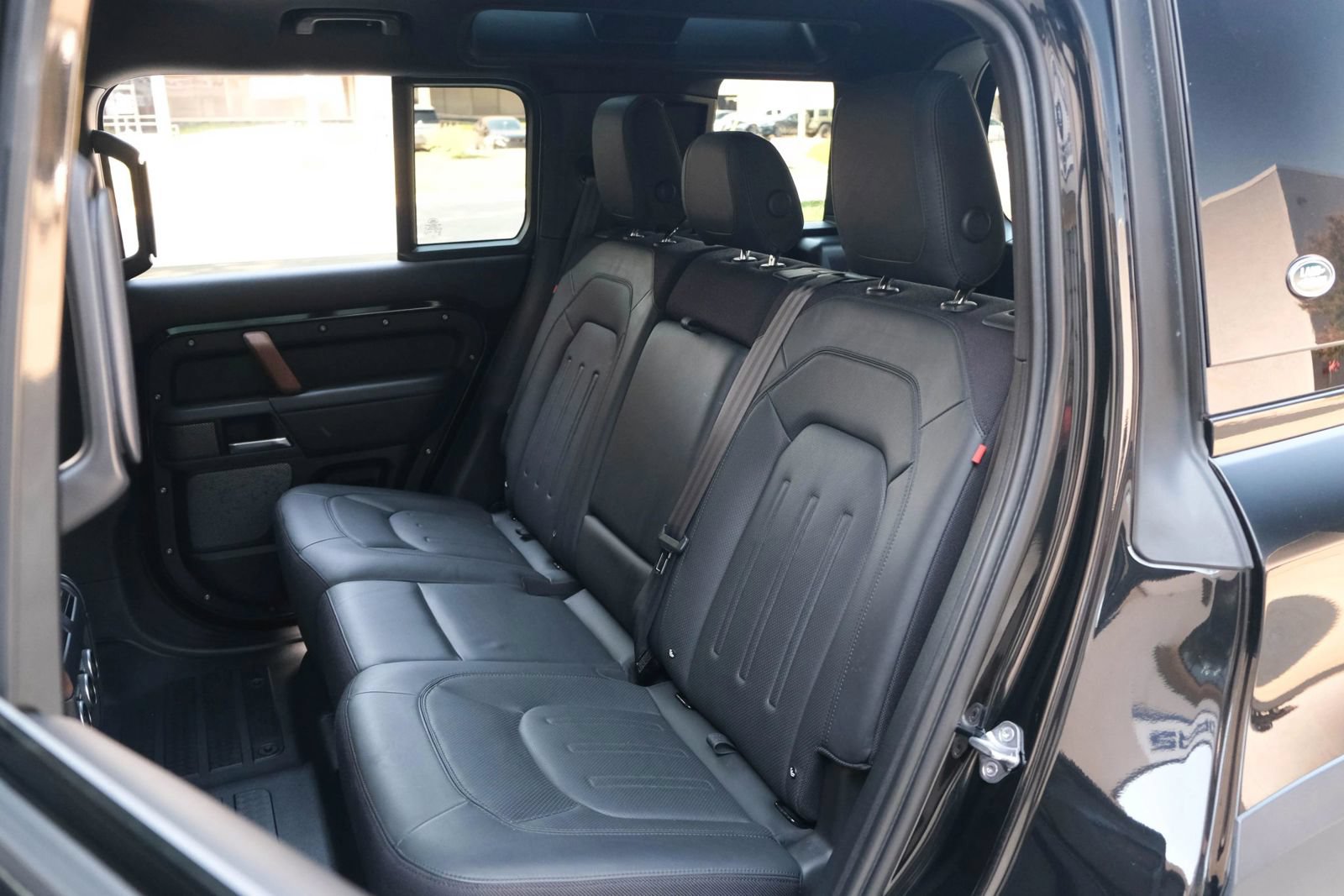 Used 2023 Land Rover Defender 110 X AWD/4WD image 26